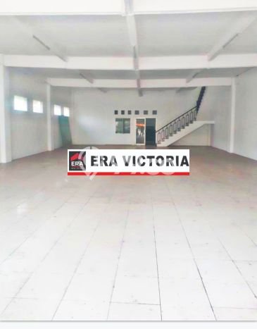 LOKASI PREMIUM! Ruko di Lebak Bulus, Luas 650m², Pusat Komersial LOKASI PREMIUM! Ruko di Lebak Bulus, Luas 650m², Pusat Komersial