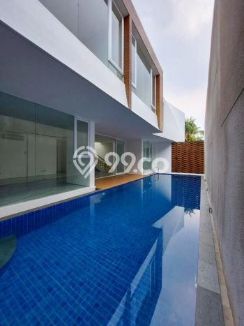 Dijual Rumah Luas Elegan Dengan View Eksklusif di Pondok Indah, Jakarta Selatan Dijual Rumah Luas Elegan Dengan View Eksklusif di Pondok Indah, Jakarta Selatan