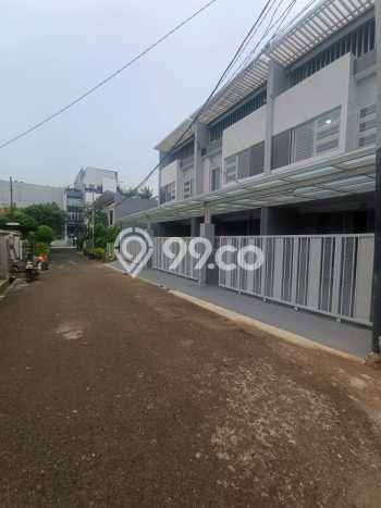 Disewakan Cepat Rumah Kondisi Baik di Area Kebayoran Baru, Jakarta Selatan Disewakan Cepat Rumah Kondisi Baik di Area Kebayoran Baru, Jakarta Selatan
