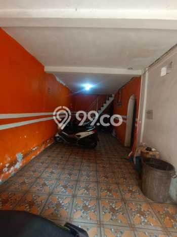 Unit Kost Dijual di Ragunan dengan 11 Kamar Area Strategis Unit Kost Dijual di Ragunan dengan 11 Kamar Area Strategis