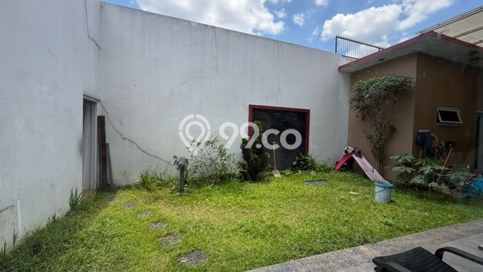 Siap Huni Rumah Mewah 12 Kamar di Arcamanik Dekat ke Mana Pun Siap Huni Rumah Mewah 12 Kamar di Arcamanik Dekat ke Mana Pun