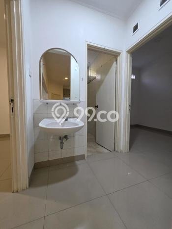 For Sale! Luxury House LT 180m2 Desain Elegan di Mekar Wangi For Sale! Luxury House LT 180m2 Desain Elegan di Mekar Wangi