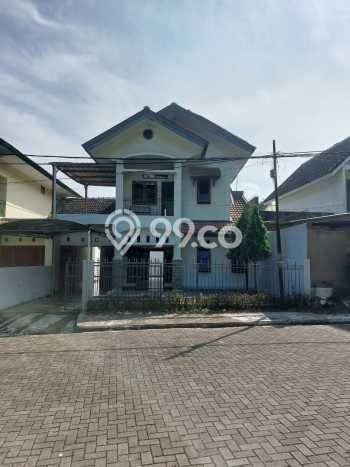 Rumah Modern 2 Lantai di Setiabudi Regency Rumah Modern 2 Lantai di Setiabudi Regency