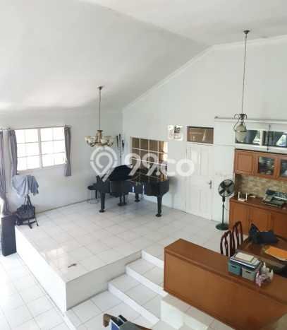 KESEMPATAN TERBAIK! Rumah Nyaman di Lembang, LT 445m2m² Bangunan 400m2m² KESEMPATAN TERBAIK! Rumah Nyaman di Lembang, LT 445m2m² Bangunan 400m2m²