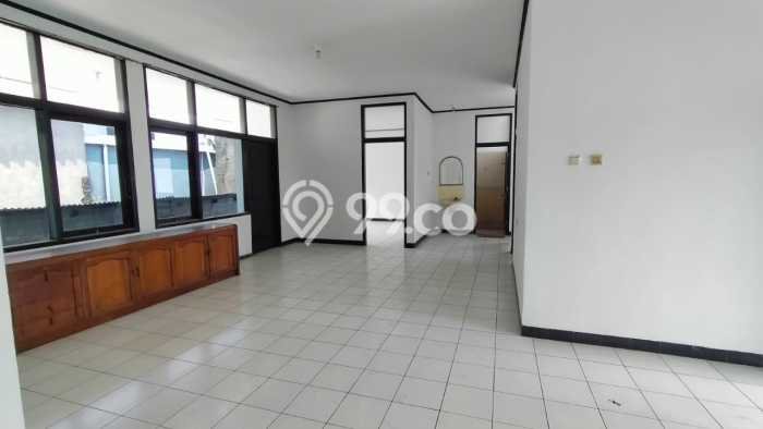 Rumah Cantik Siap Pakai di Sayap Martanegara Rumah Cantik Siap Pakai di Sayap Martanegara