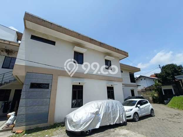 Rumah Elit LB 800m2 Siap Pakai Desain Elegan di Cipedes, Bandung Rumah Elit LB 800m2 Siap Pakai Desain Elegan di Cipedes, Bandung