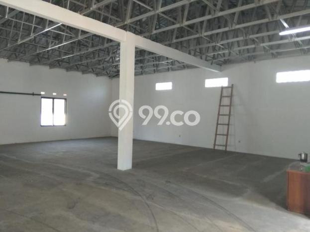 Dijual Gudang Kawasan Derwati, Luas 440m², Area Berkembang, Jalan Utama Dijual Gudang Kawasan Derwati, Luas 440m², Area Berkembang, Jalan Utama