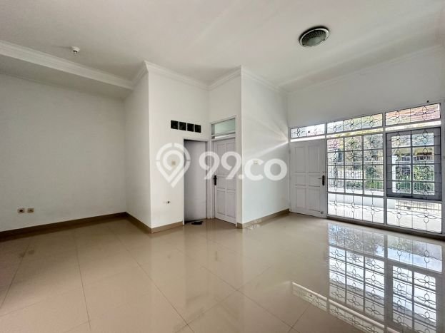 Rumah Minimalis 4 KT di Taman Kopo Indah Bandung Unfurnished Rumah Minimalis 4 KT di Taman Kopo Indah Bandung Unfurnished