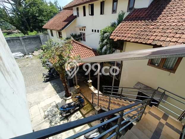 Rumah Elit LB 800m2 Siap Pakai Desain Elegan di Cipedes, Bandung Rumah Elit LB 800m2 Siap Pakai Desain Elegan di Cipedes, Bandung