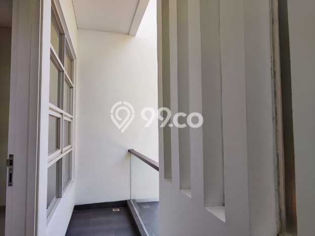 Ruko di Mekar Wangi, Luas 200m², Area Komersial, Strategis Ruko di Mekar Wangi, Luas 200m², Area Komersial, Strategis