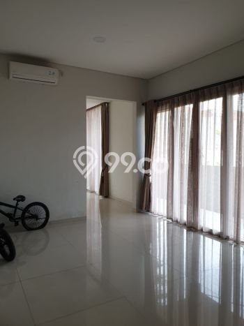 Ready to Use! Luxury House LT 290m2 Desain Elegan di Turangga Ready to Use! Luxury House LT 290m2 Desain Elegan di Turangga