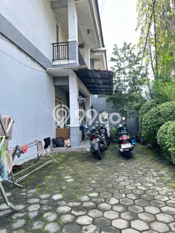 HOT DEAL! Rumah Premium area , Bandung, LT 332m2m² LB 400m2m² HOT DEAL! Rumah Premium area , Bandung, LT 332m2m² LB 400m2m²