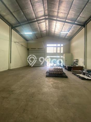 PELUANG EMAS! Gudang di Kopo, Luas 227m², Pusat Bisnis PELUANG EMAS! Gudang di Kopo, Luas 227m², Pusat Bisnis