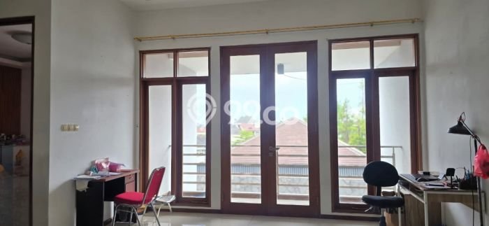 For Sale! Premium House LT 353m2 Desain Elegan di Setra Duta For Sale! Premium House LT 353m2 Desain Elegan di Setra Duta