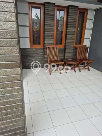 Rumah Luas Asri 3 KT Siap Huni di Taman Holis Indah Bandung Rumah Luas Asri 3 KT Siap Huni di Taman Holis Indah Bandung