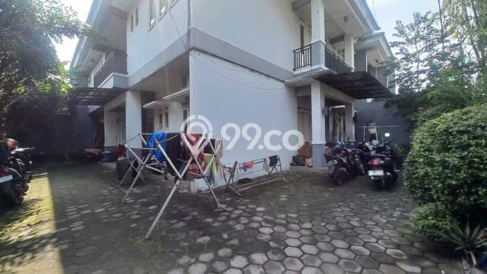 HOT DEAL! Rumah Premium area , Bandung, LT 332m2m² LB 400m2m² HOT DEAL! Rumah Premium area , Bandung, LT 332m2m² LB 400m2m²