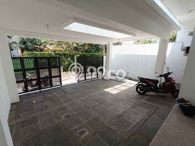 Rumah Elit Modern Siap Huni di Dago Bandung Rumah Elit Modern Siap Huni di Dago Bandung