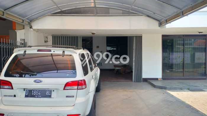 Rumah Cantik Siap Pakai di Sayap Martanegara Rumah Cantik Siap Pakai di Sayap Martanegara