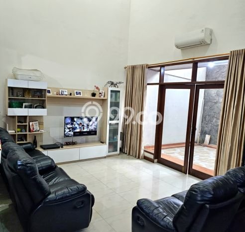 Dijual Rumah Eksklusif 3 KT di Taman Holis Indah, Bandung Dijual Rumah Eksklusif 3 KT di Taman Holis Indah, Bandung