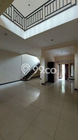 Rumah Elit LB 270m2 Siap Huni Desain Elegan di Turangga, Bandung Rumah Elit LB 270m2 Siap Huni Desain Elegan di Turangga, Bandung