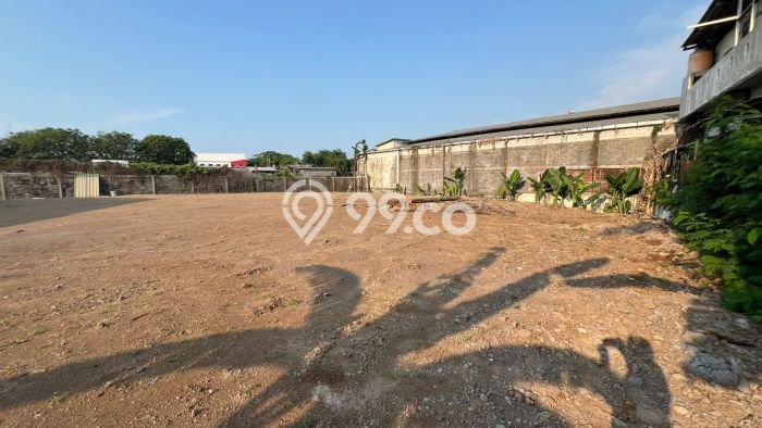Area Ramai! Gudang Dijual di Ngaliyan untuk Bisnis Luas Bangunan 600m2 Area Ramai! Gudang Dijual di Ngaliyan untuk Bisnis Luas Bangunan 600m2