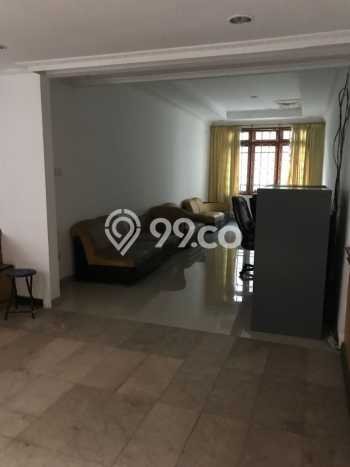 For Sale! Luxury House LT 300m2 Desain Modern di Surabaya Kota For Sale! Luxury House LT 300m2 Desain Modern di Surabaya Kota
