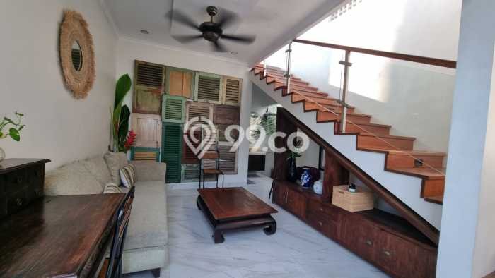 Ready to Use! Premium House LT 200m2 Desain Modern di Jimbaran Ready to Use! Premium House LT 200m2 Desain Modern di Jimbaran