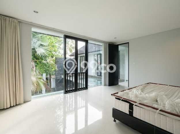 PELUANG INVESTASI! Vila Kawasan , Area 1467m2m², Potensi Menjanjikan PELUANG INVESTASI! Vila Kawasan , Area 1467m2m², Potensi Menjanjikan