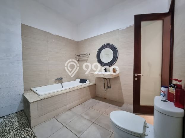 Peluang Langka! Vila di , Ukuran 345m2m², Kawasan Berkembang dengan potensi naik Peluang Langka! Vila di , Ukuran 345m2m², Kawasan Berkembang dengan potensi naik