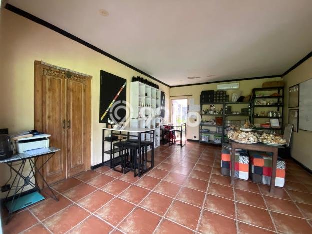 Vila di , Dimensi 1300m2m², Cocok untuk tempat tinggal Anda Vila di , Dimensi 1300m2m², Cocok untuk tempat tinggal Anda