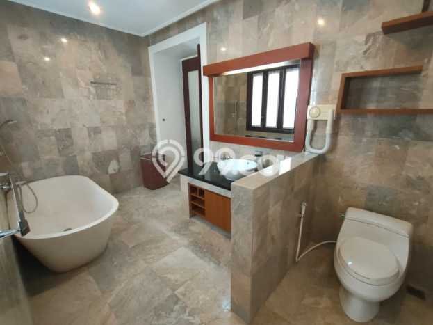 INVESTASI POTENSIAL! Vila di , Luas 400m2m², Kawasan Potensial INVESTASI POTENSIAL! Vila di , Luas 400m2m², Kawasan Potensial