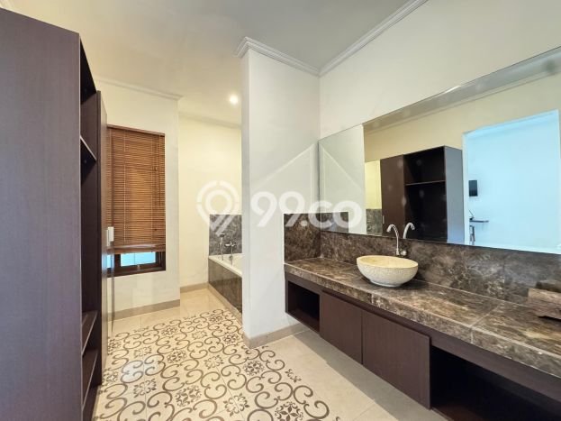 Vila Strategis di , Luas 0m2m², Tersedia Sekarang Vila Strategis di , Luas 0m2m², Tersedia Sekarang