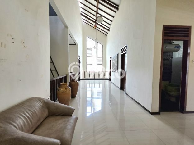 Jual Rumah Mewah Megah Dengan View Cantik di Pisang Candi, Malang Jual Rumah Mewah Megah Dengan View Cantik di Pisang Candi, Malang