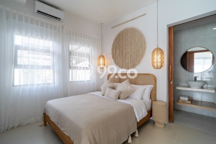 Tersedia Vila Kawasan , Luas 180m2m², Lingkungan tenang untuk keluarga Tersedia Vila Kawasan , Luas 180m2m², Lingkungan tenang untuk keluarga