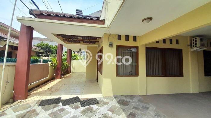 For Sale! Luxury House LT 176m2 Desain Elegan di Cawang For Sale! Luxury House LT 176m2 Desain Elegan di Cawang