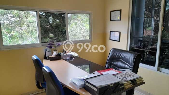 Rumah Strategis Modern Lb 180m2 di Jagakarsa, Jakarta Selatan Rumah Strategis Modern Lb 180m2 di Jagakarsa, Jakarta Selatan