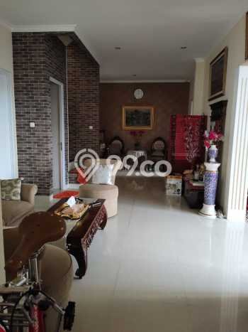 Siap Huni Rumah Mewah 5 Kamar di Jagakarsa Dekat ke Mana Saja Siap Huni Rumah Mewah 5 Kamar di Jagakarsa Dekat ke Mana Saja