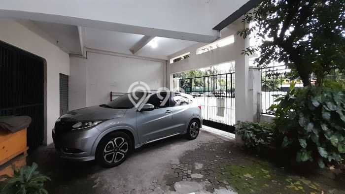 Rumah Mewah LB 325m2 Siap Pakai Desain Elegan di Rawamangun, Jakarta Timur Rumah Mewah LB 325m2 Siap Pakai Desain Elegan di Rawamangun, Jakarta Timur