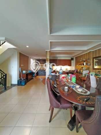 Dijual Hunian Mewah dengan Fasilitas Sekitar Komplit di Cilandak, Jakarta Selatan Dijual Hunian Mewah dengan Fasilitas Sekitar Komplit di Cilandak, Jakarta Selatan