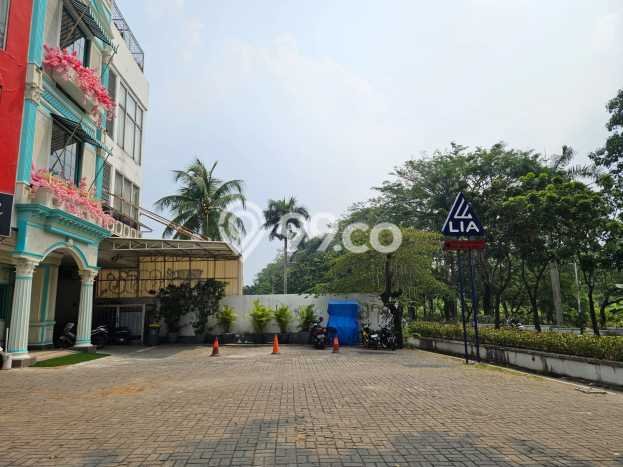 AREA TERSIBUK! Ruko Kawasan , Luas 243m2m², Pusat Bisnis AREA TERSIBUK! Ruko Kawasan , Luas 243m2m², Pusat Bisnis