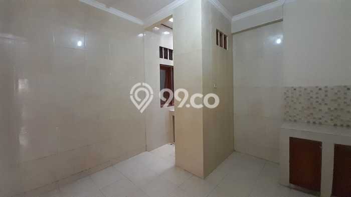 Rumah Strategis Modern Lb 180m2 di Cinere, Depok Rumah Strategis Modern Lb 180m2 di Cinere, Depok