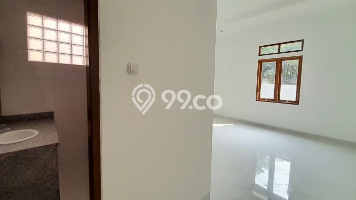 Ready to Use! Luxury House LT 325m2 Desain Elegan di Pejaten Ready to Use! Luxury House LT 325m2 Desain Elegan di Pejaten