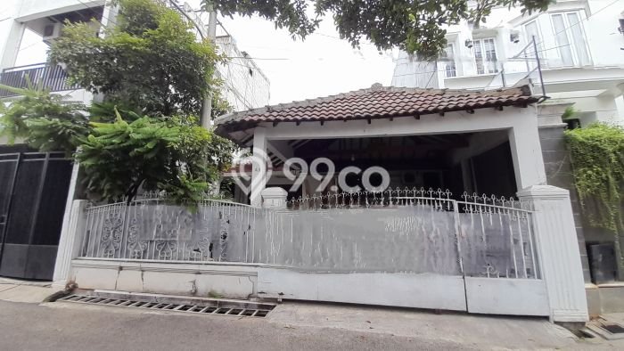 Rumah Elit Modern Tanpa Renovasi di Fatmawati Jakarta Selatan Rumah Elit Modern Tanpa Renovasi di Fatmawati Jakarta Selatan