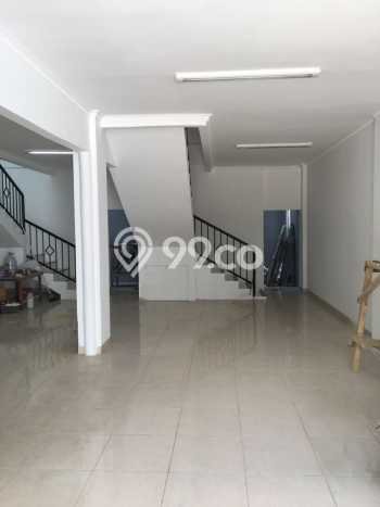 Ruko Dijual di Prime Area Jakarta Timur Luas 570m2 Ruko Dijual di Prime Area Jakarta Timur Luas 570m2