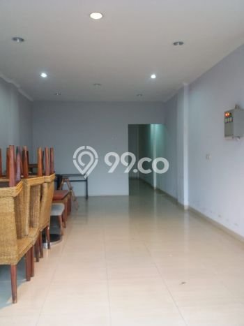 AREA KOMERSIAL! Ruko di , Luas 200m2m², Akses Raya AREA KOMERSIAL! Ruko di , Luas 200m2m², Akses Raya