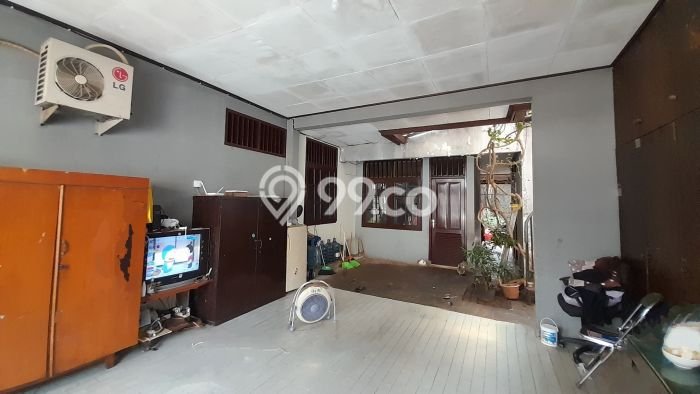 Rumah Elit LB 240m2 Siap Pakai Desain Elegan di Bintaro, Tangerang Selatan Rumah Elit LB 240m2 Siap Pakai Desain Elegan di Bintaro, Tangerang Selatan
