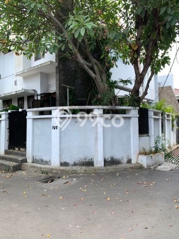 Hunian Mewah Siap Huni LT 272m2 di Tebet, Jakarta Selatan Hunian Mewah Siap Huni LT 272m2 di Tebet, Jakarta Selatan