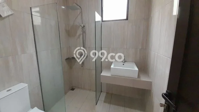 Rumah Kontrakan Jakarta Selatan LT 300m2 LB 150m2 Kawasan Bintaro Rumah Kontrakan Jakarta Selatan LT 300m2 LB 150m2 Kawasan Bintaro