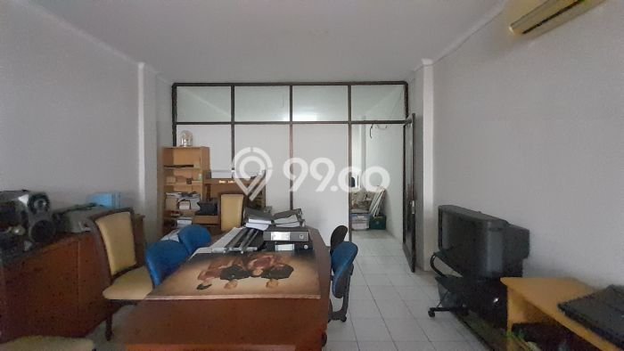LOKASI SUPER STRATEGIS! Ruko Kawasan , Luas 350m2m², Prospek Pembeli LOKASI SUPER STRATEGIS! Ruko Kawasan , Luas 350m2m², Prospek Pembeli
