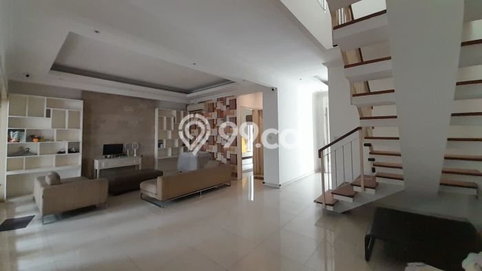 Ready to Use! Luxury House LT 250m2 Desain Modern di Permata Hijau Ready to Use! Luxury House LT 250m2 Desain Modern di Permata Hijau